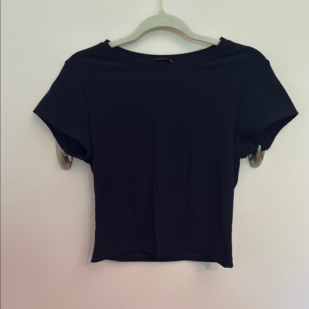 White Fox Boutique Black Short Sleeve Tee